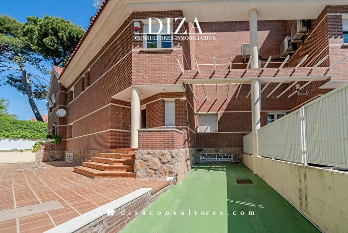 Casas en venta y pisos alquiler - 1