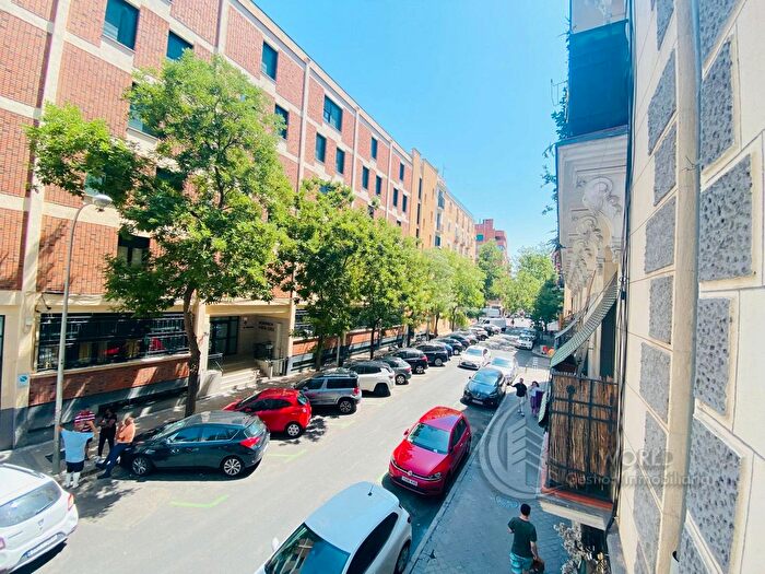 Casas en venta y pisos alquiler - 1