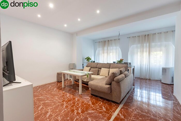 Casa en venta en Padul, Granada de 4 habitaciones