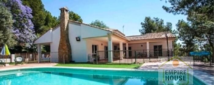 Casa en venta en Godelleta, Valencia de 3 habitaciones