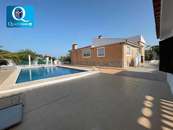 Casas en venta y pisos alquiler - 1