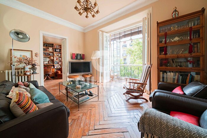 Piso en venta en Centro, Palacio de 4 habitaciones