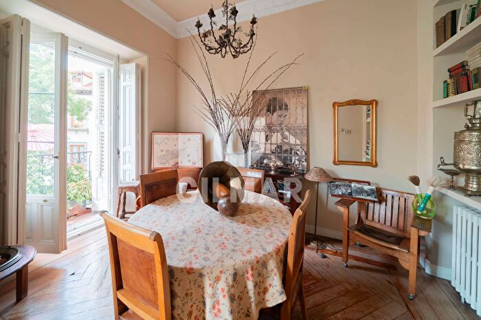Casas en venta y pisos alquiler - 3