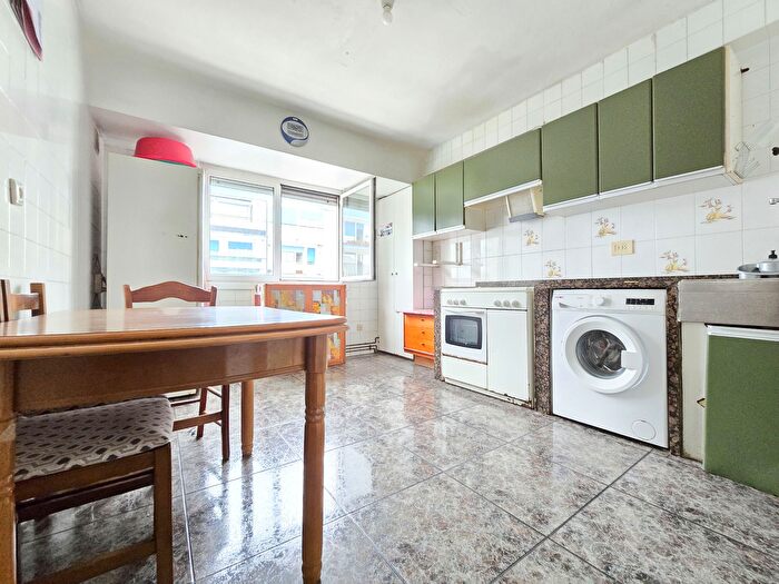 Casas en venta y pisos alquiler - 2