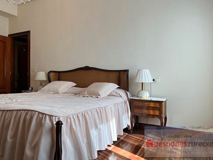Casas en venta y pisos alquiler - 3