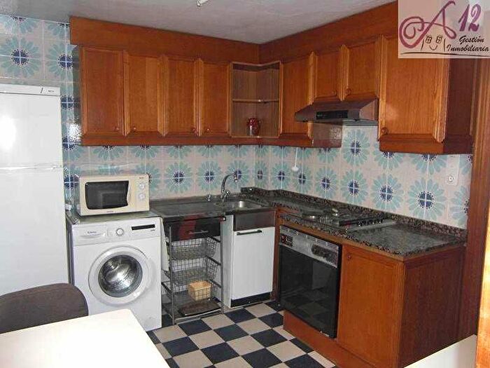 Casas en venta y pisos alquiler - 2