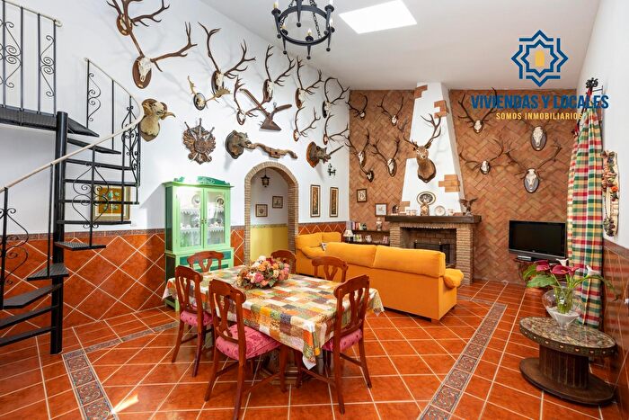 Casas en venta y pisos alquiler - 3