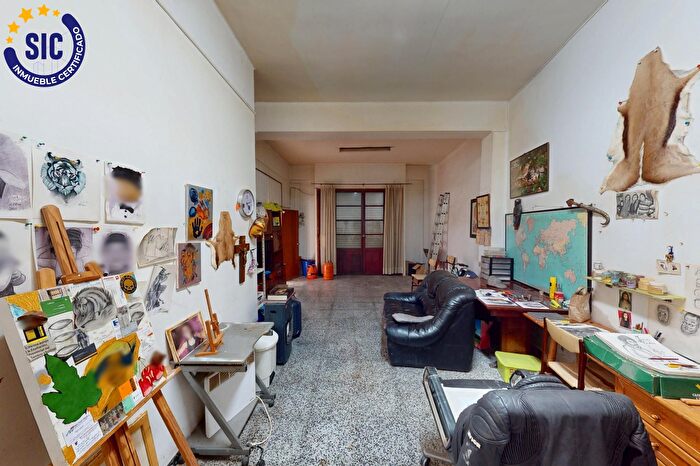 Casas en venta y pisos alquiler - 3