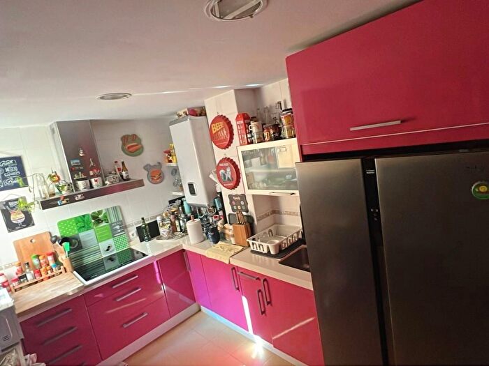 Casas en venta y pisos alquiler - 2