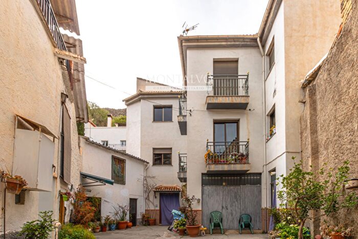 Casas en venta y pisos alquiler - 1
