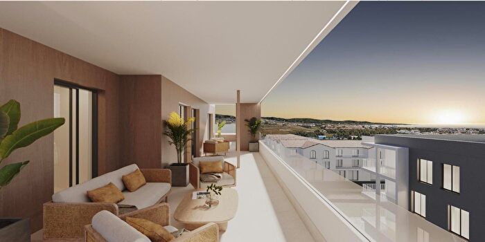 Piso en venta en San Pedro de Alcántara, San Pedro de Alcántara pueblo de 3 habitaciones