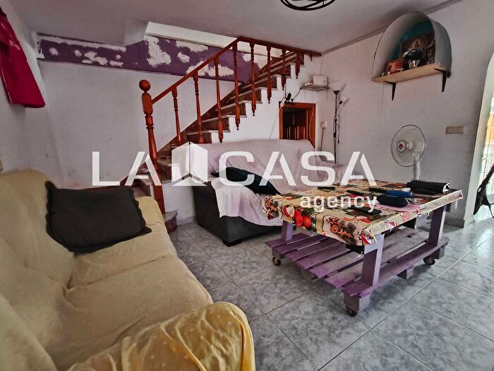 Casas en venta y pisos alquiler - 1