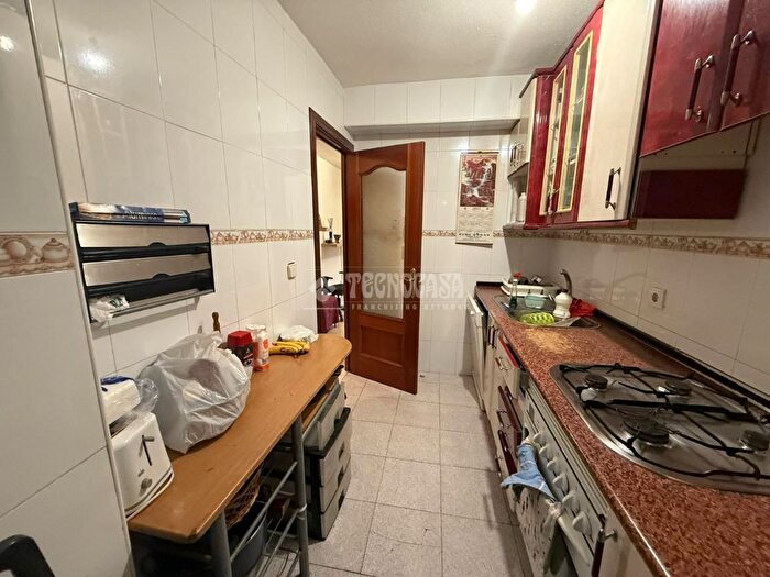 Casas en venta y pisos alquiler - 3