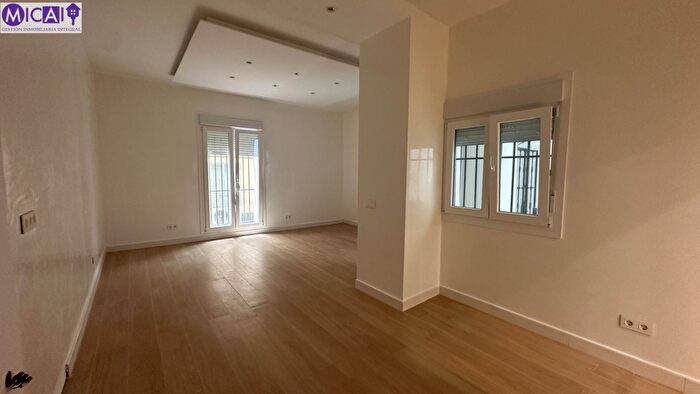 Casas en venta y pisos alquiler - 1