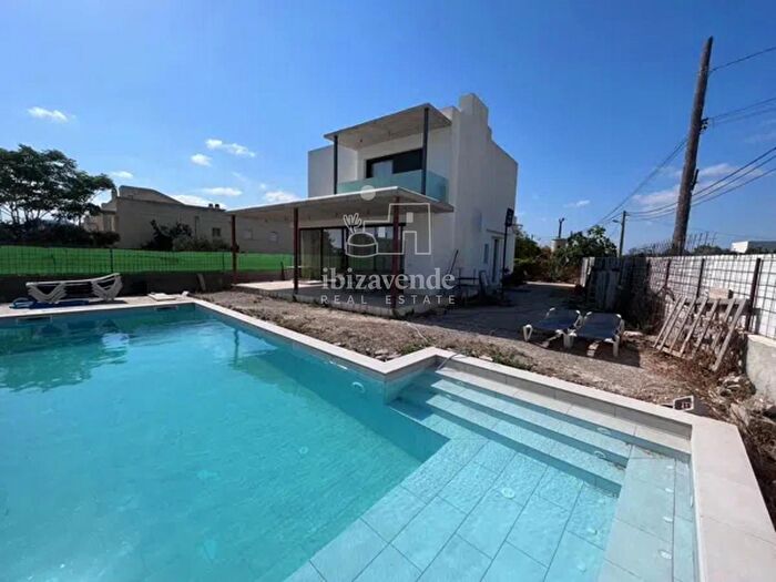 Casa en venta en Jesús, Santa Eulària des Riu de 4 habitaciones
