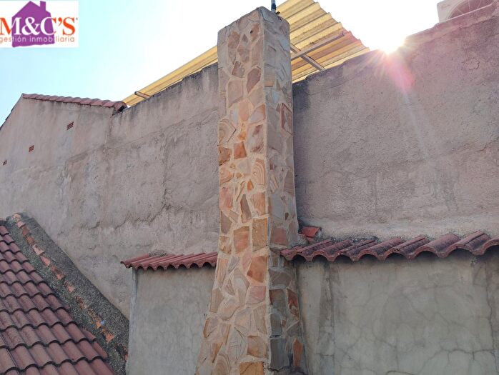 Casas en venta y pisos alquiler - 3