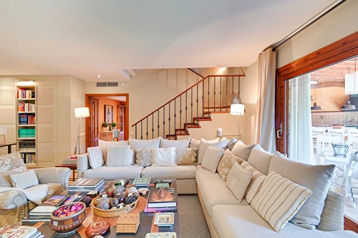 Casas en venta y pisos alquiler - 3