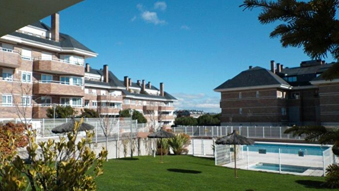 Piso en alquiler en Zona Monte El Pilar, Majadahonda de 2 habitaciones