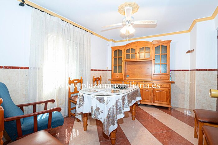 Casas en venta y pisos alquiler - 1