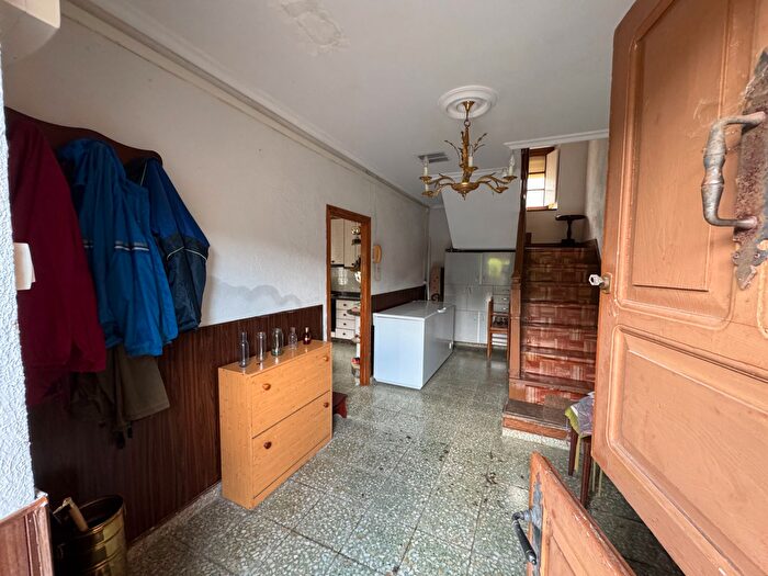 Casas en venta y pisos alquiler - 2