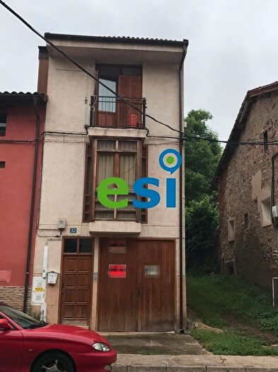 Casas en venta y pisos alquiler - 1