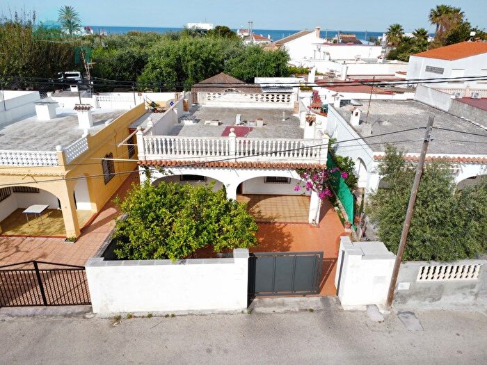 Casa en venta en Oliva Nova, Oliva de 3 habitaciones