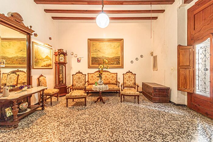 Casas en venta y pisos alquiler - 2