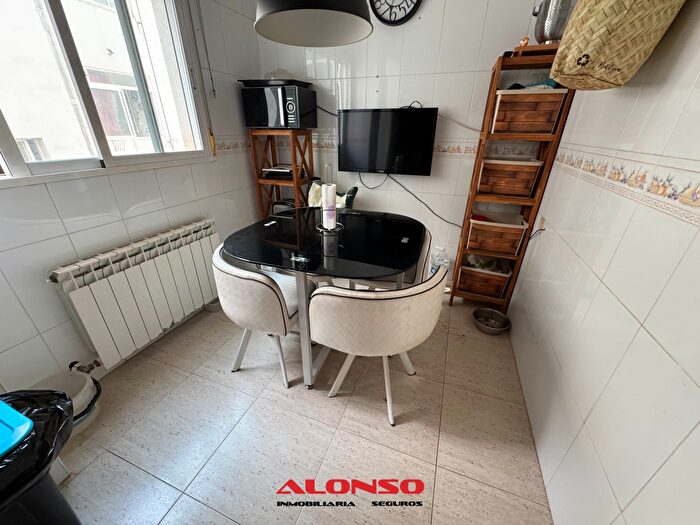 Casas en venta y pisos alquiler - 2