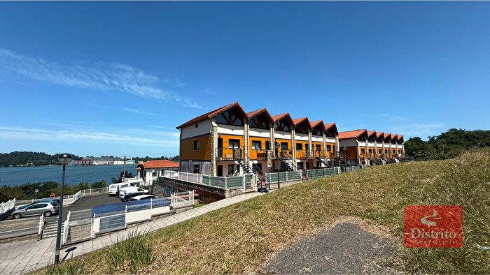 Piso en venta en Marina de Cudeyo, Cantabria de 2 habitaciones