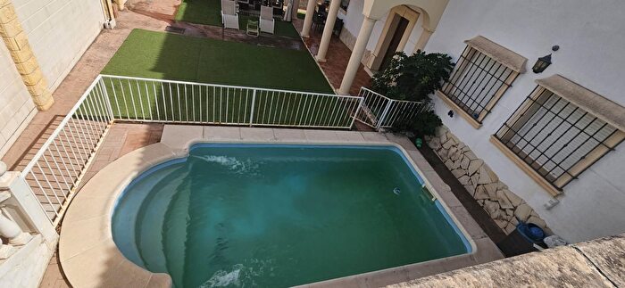 Casas en venta y pisos alquiler - 2