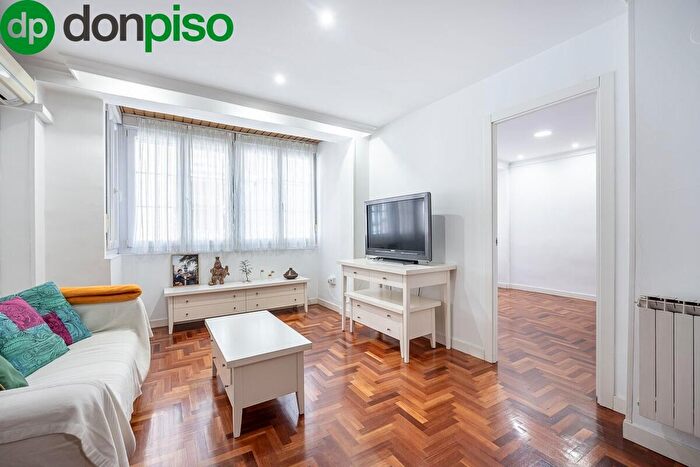 Casas en venta y pisos alquiler - 1