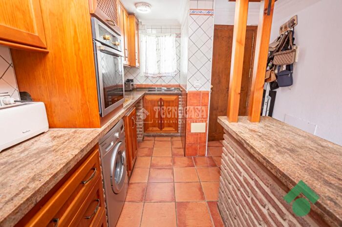Casas en venta y pisos alquiler - 3