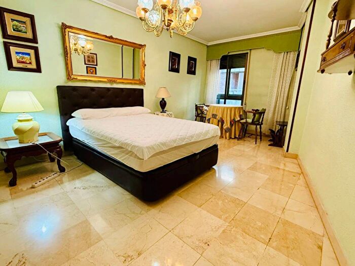 Piso en alquiler en Castilla y León, Valladolid de 4 habitaciones