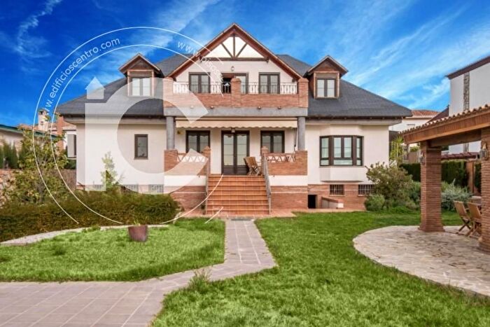 Casas en venta y pisos alquiler - 1