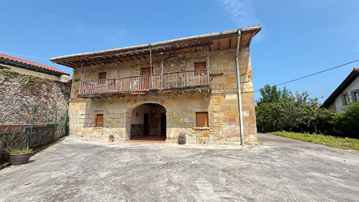 Casas en venta y pisos alquiler - 1