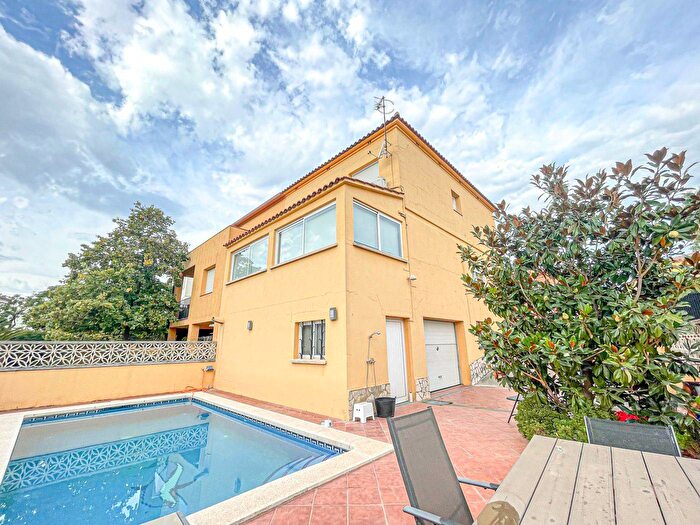 Casa en venta en Cataluña, Girona de 4 habitaciones