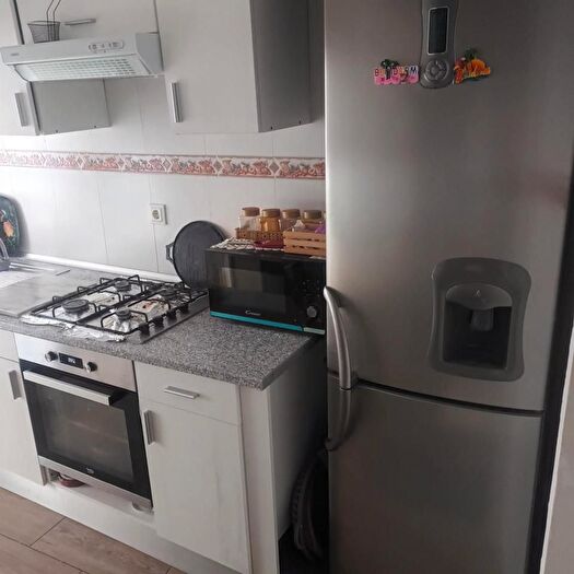Casas en venta y pisos alquiler - 1