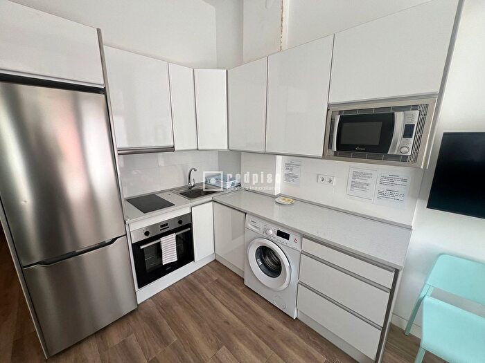Casas en venta y pisos alquiler - 1