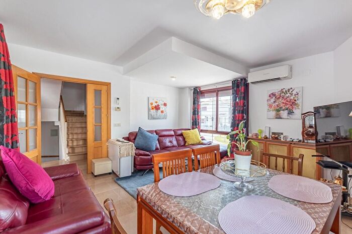 Casas en venta y pisos alquiler - 2
