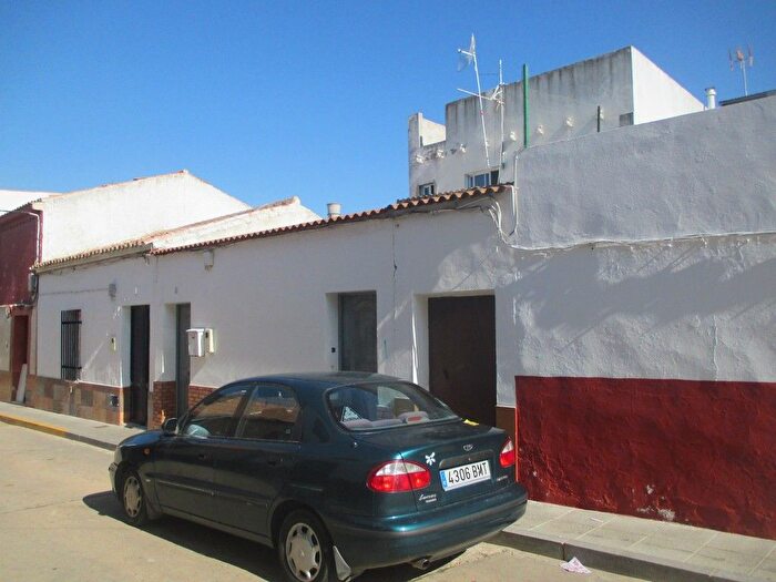Casa en venta en Rociana del Condado, Huelva