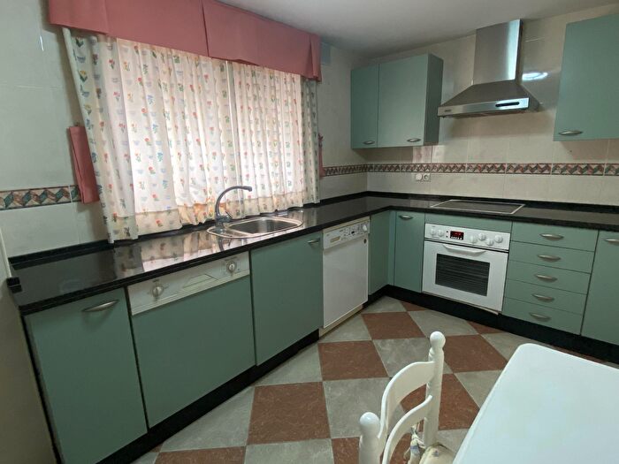 Casas en venta y pisos alquiler - 2