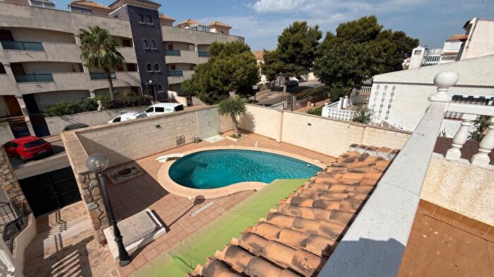 Casas en venta y pisos alquiler - 3