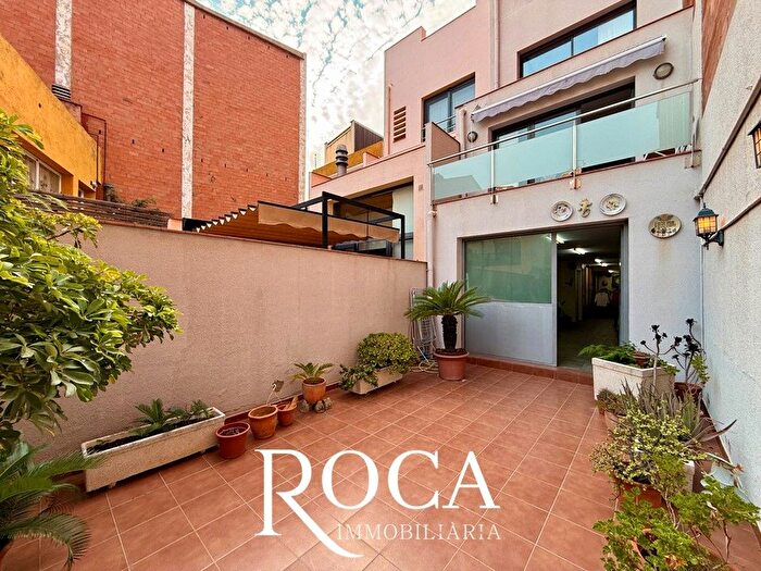 Casa en venta en Horta Guinardó, Horta de 4 habitaciones