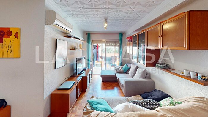 Casas en venta y pisos alquiler - 1