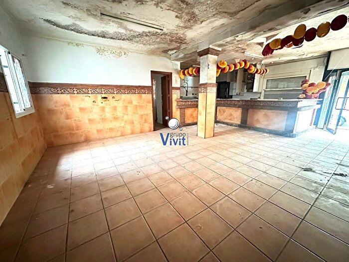 Casas en venta y pisos alquiler - 1