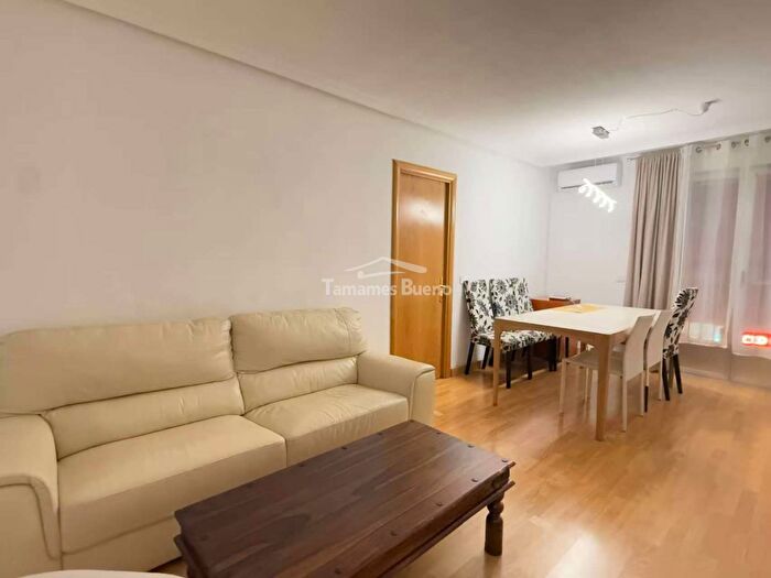 Casas en venta y pisos alquiler - 1