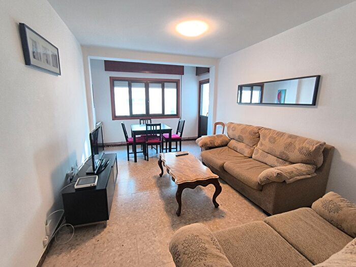 Casas en venta y pisos alquiler - 1