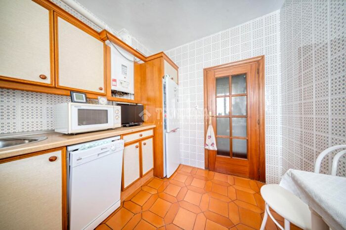 Casas en venta y pisos alquiler - 2