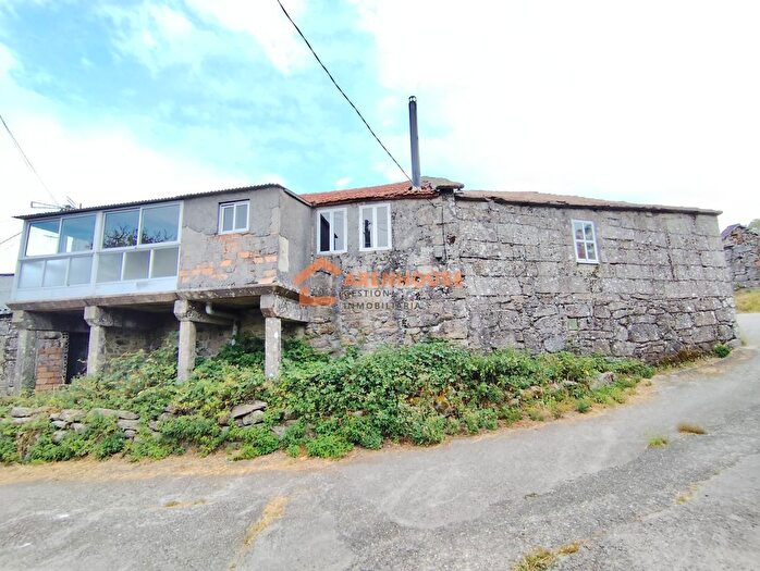 Casa en venta en San Cristovo de Cea, Ourense de 3 habitaciones