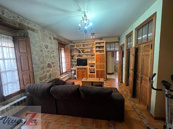 Casas en venta y pisos alquiler - 1